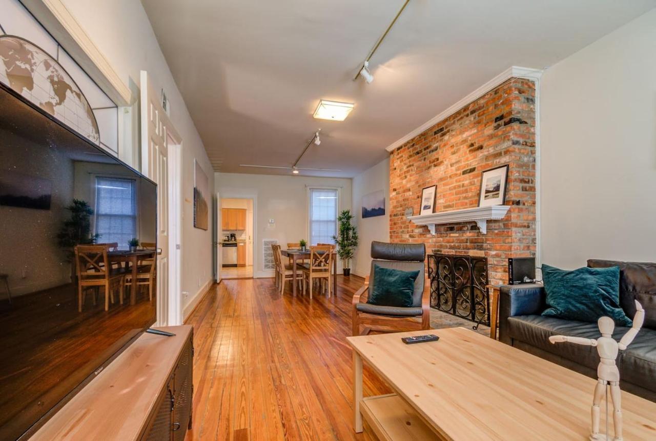 Holiday home 3br Colonial House W Parking By Cozysuites Alexandria