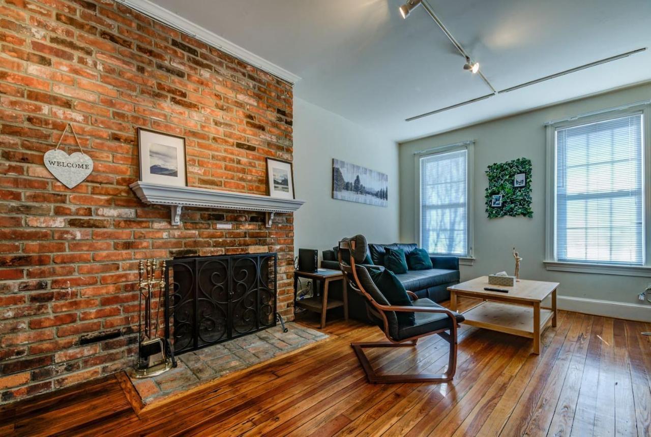 3br Colonial House W Parking By Cozysuites *