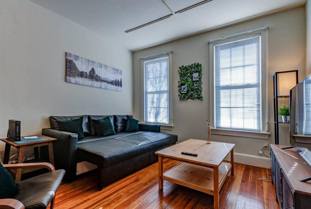 3br Colonial House W Parking By Cozysuites Alexandria